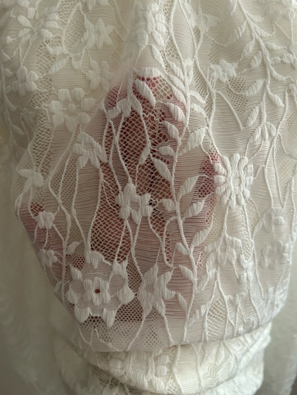 Gibson Off White Lace Blouse - Picture 2 of 7